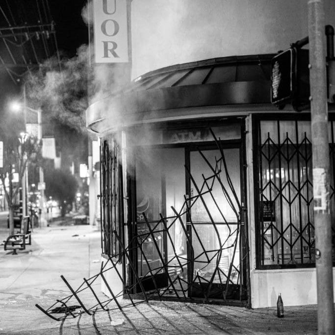 andrew-donovan-valdivia-AX8z0xXzrUo-unsplash-683x1024