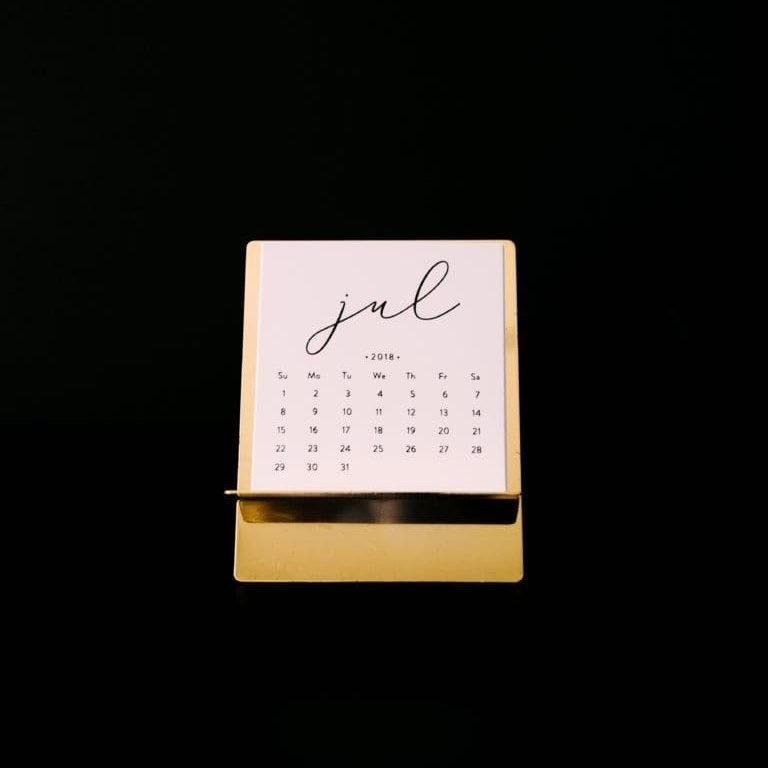 charles-deluvio-651963-unsplash-768x873